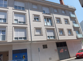 Local en Avenida de la cristina en Carballo