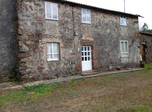 CASA EN ENTRECRUCES CON FINCA