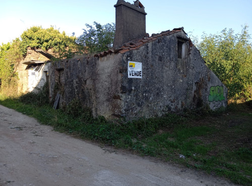 2 CASAS PRÓXIMAS A CARBALLO PARA REFORMAR