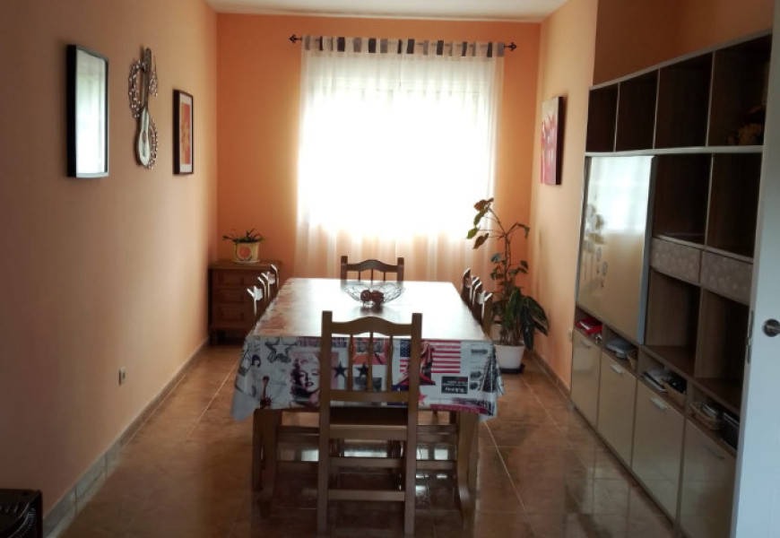 Casa en la carretera de Rus para entrar a vivir