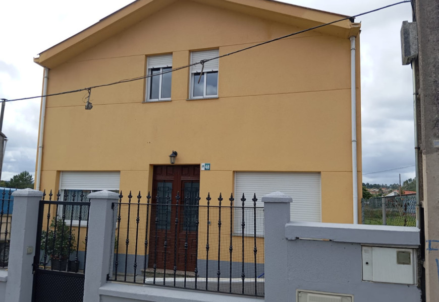 casa proxima a Carballo para entrar a vivir
