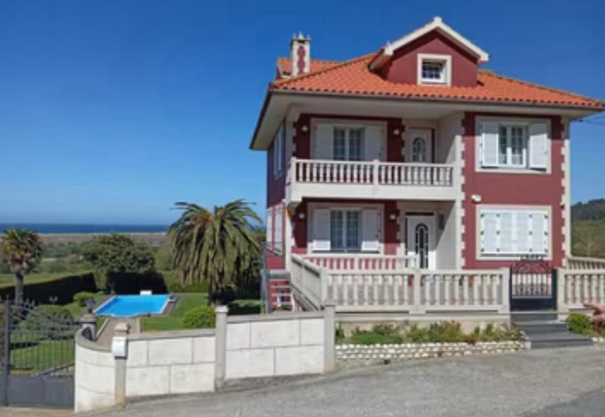 CASA EN LEMA PROXIMA AL MAR