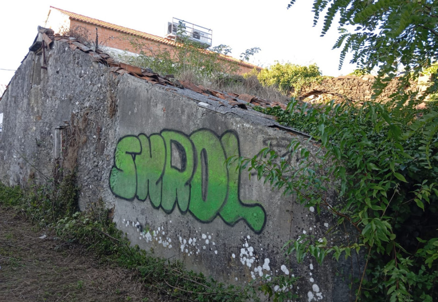 2 CASAS PRÓXIMAS A CARBALLO PARA REFORMAR