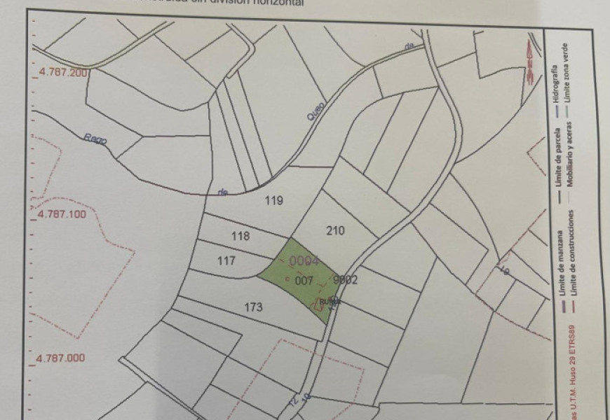 Casa para restaurar con finca amplia en Bertoa