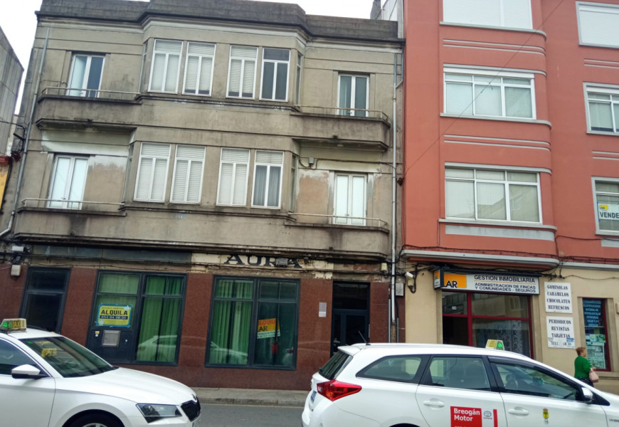 Edificios céntricos, Carballo
