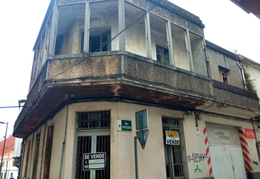 Edificio en rúa da Saúde